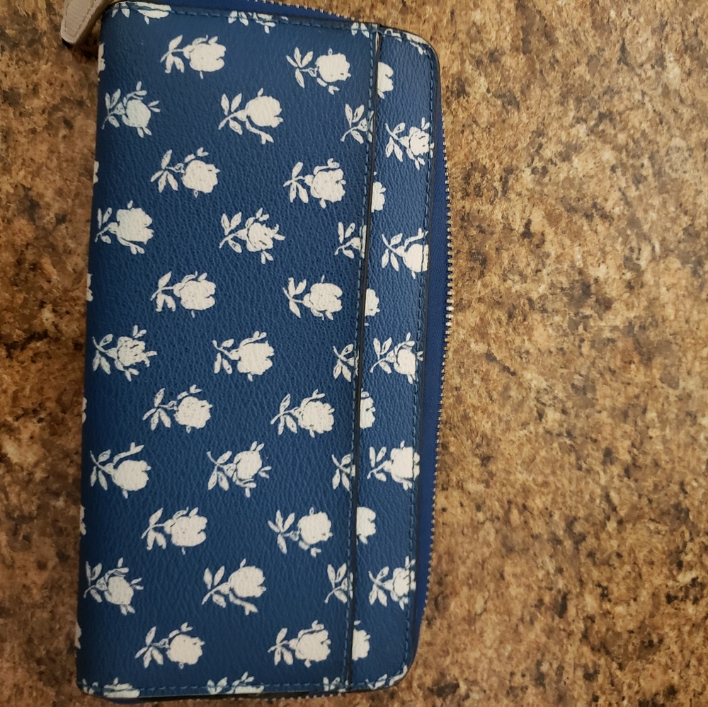 Coach Wallet - Picture 3 of 3